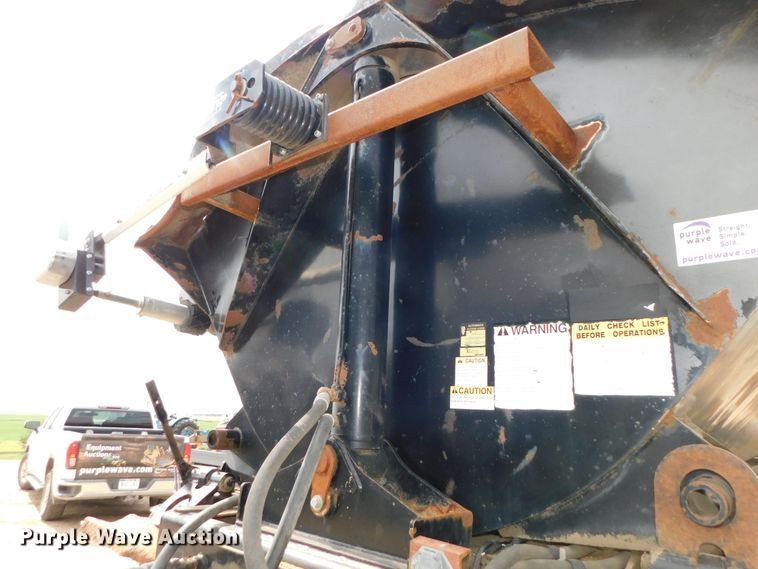 image for item DK8566 2001 Clement  side tilt dump trailer