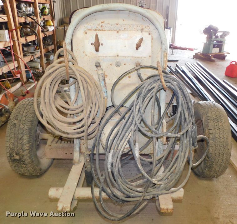 image for item DK8567 Lincoln SA-200  welder