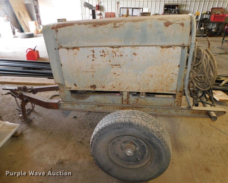 image for item DK8567 Lincoln SA-200  welder