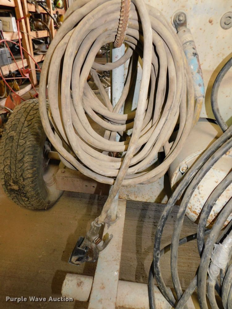 image for item DK8567 Lincoln SA-200  welder