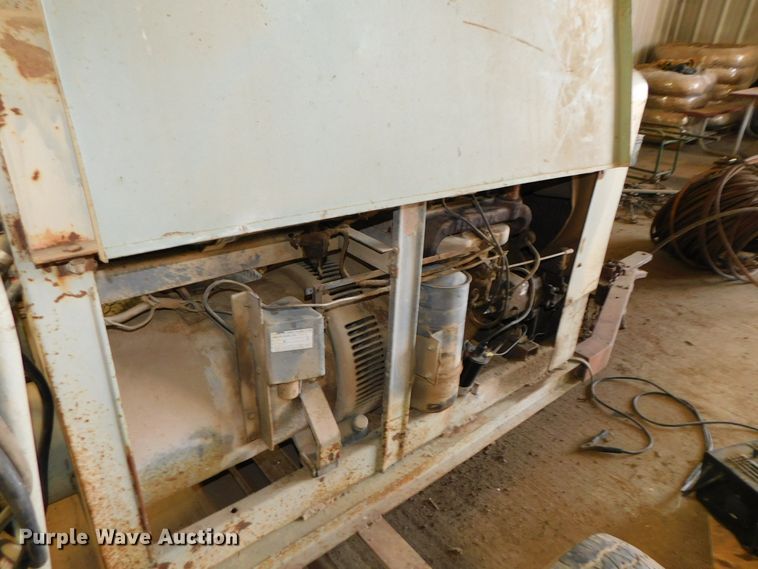 image for item DK8567 Lincoln SA-200  welder