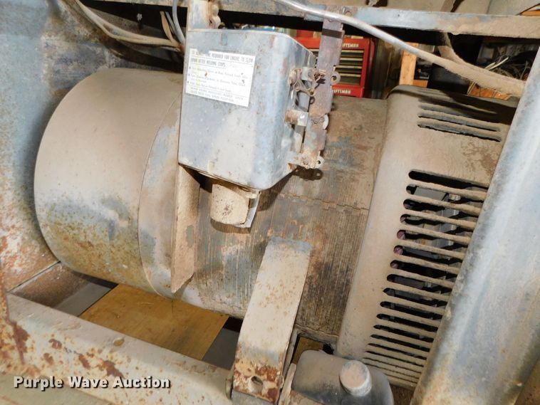 image for item DK8567 Lincoln SA-200  welder