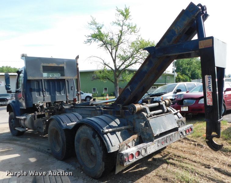 image for item DK8569 2009 Freightliner Business Class M2  hook lift truck