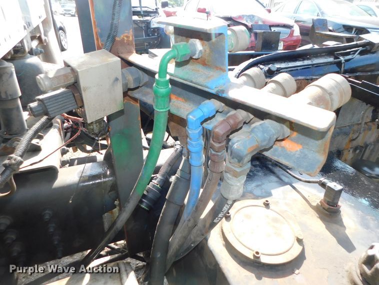 image for item DK8569 2009 Freightliner Business Class M2  hook lift truck