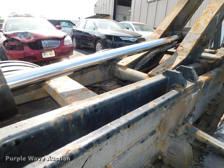 image for item DK8569 2009 Freightliner Business Class M2  hook lift truck