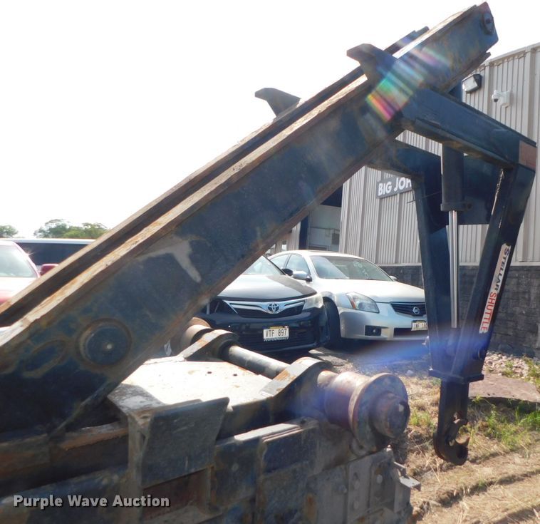 image for item DK8569 2009 Freightliner Business Class M2  hook lift truck