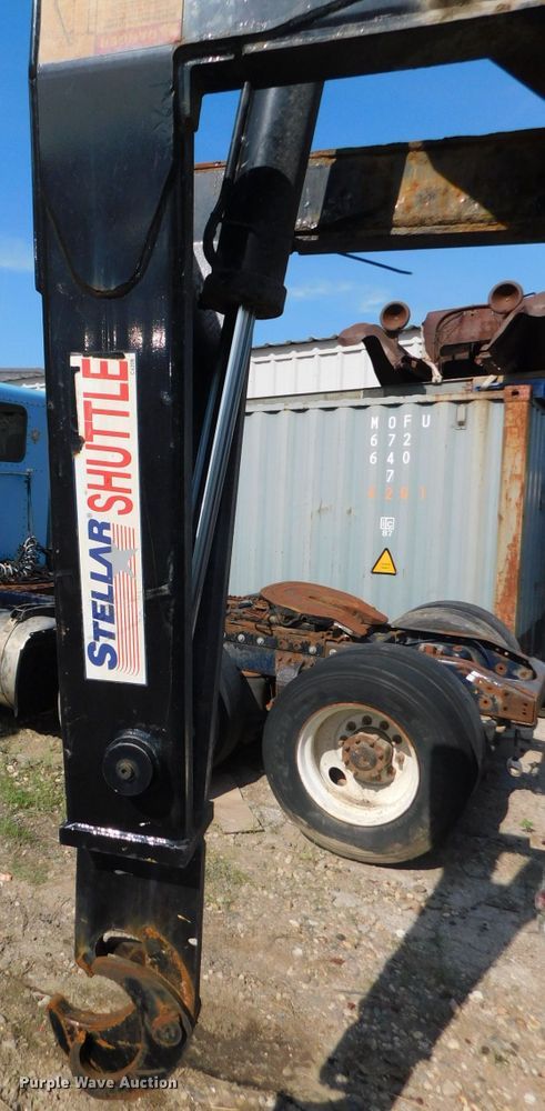 image for item DK8569 2009 Freightliner Business Class M2  hook lift truck