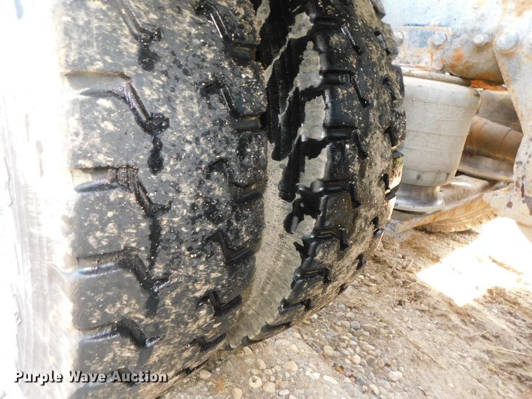 image for item DK8569 2009 Freightliner Business Class M2  hook lift truck