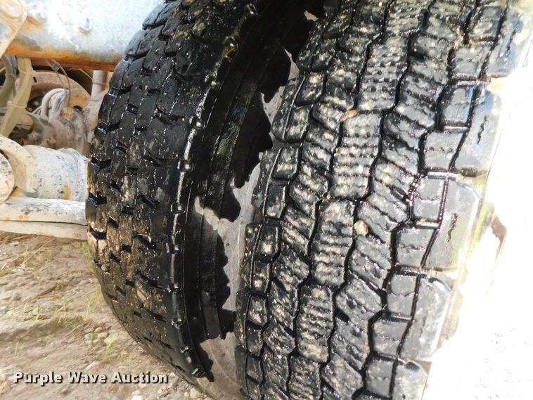 image for item DK8569 2009 Freightliner Business Class M2  hook lift truck