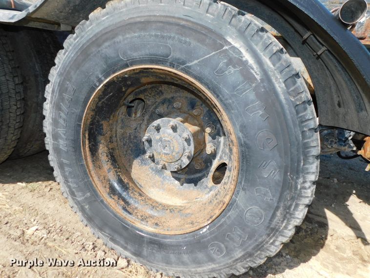 image for item DK8569 2009 Freightliner Business Class M2  hook lift truck