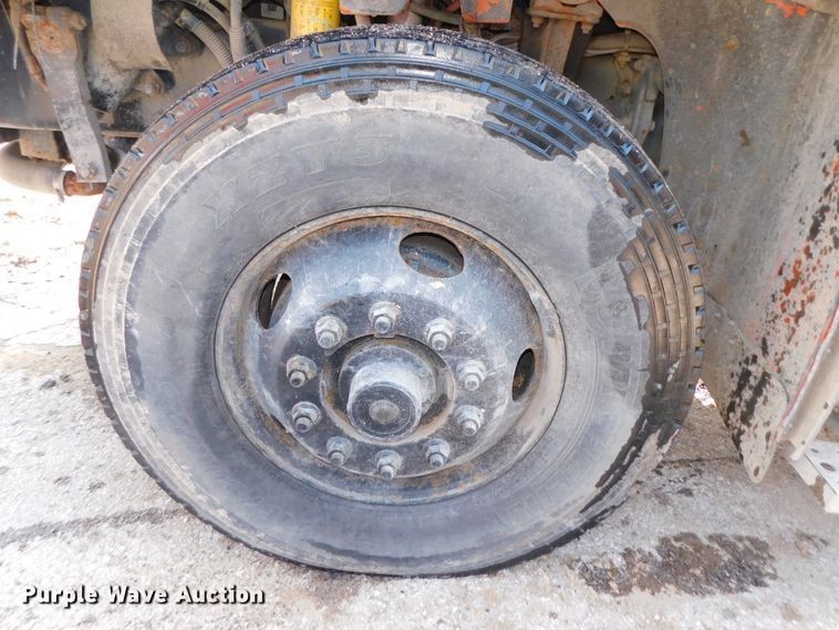 image for item DK8569 2009 Freightliner Business Class M2  hook lift truck