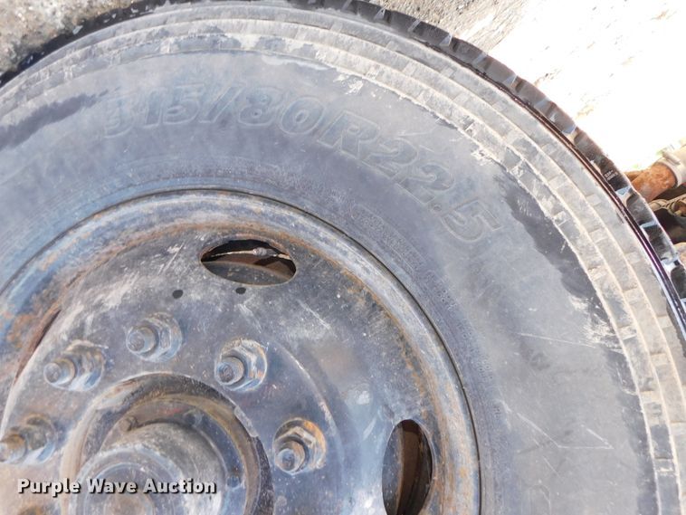 image for item DK8569 2009 Freightliner Business Class M2  hook lift truck