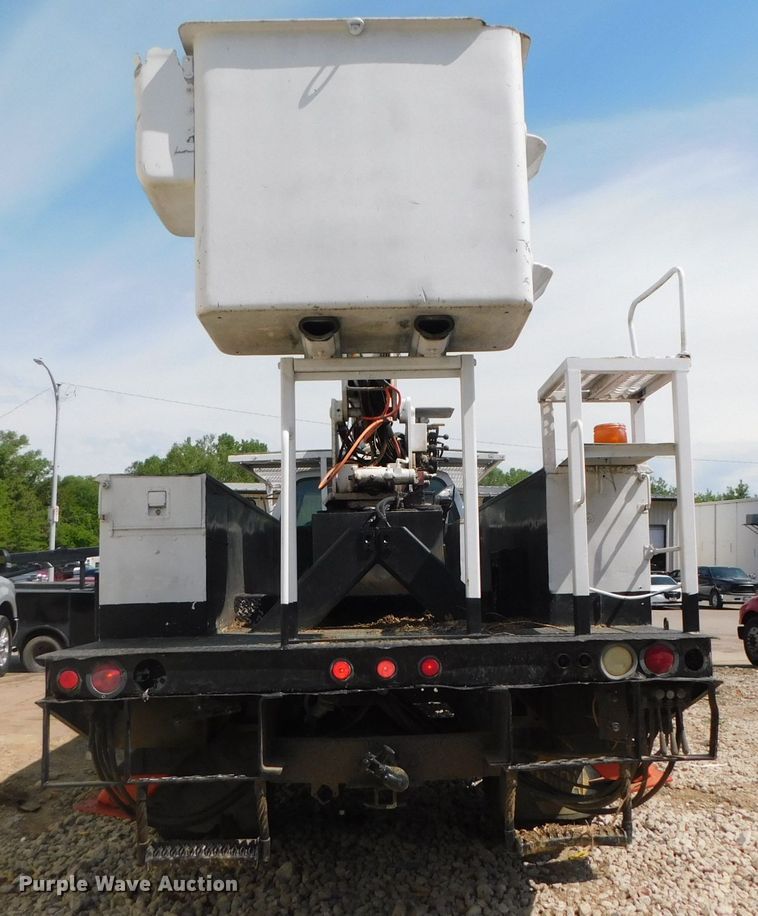 image for item DK8571 2000 Ford F750 Super Duty  bucket truck