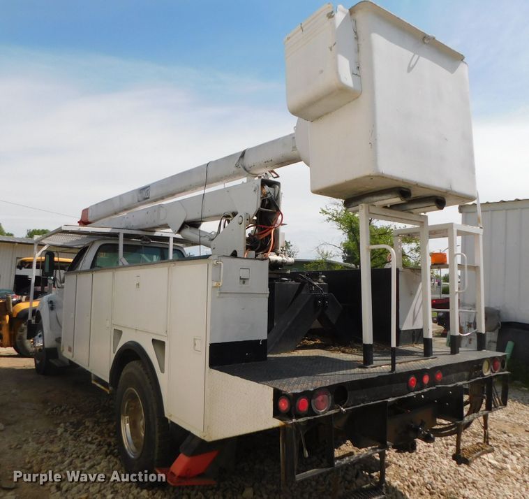 image for item DK8571 2000 Ford F750 Super Duty  bucket truck