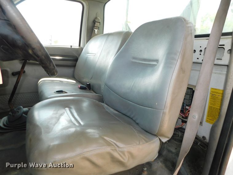 image for item DK8571 2000 Ford F750 Super Duty  bucket truck