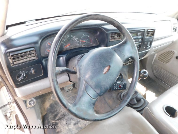 image for item DK8571 2000 Ford F750 Super Duty  bucket truck