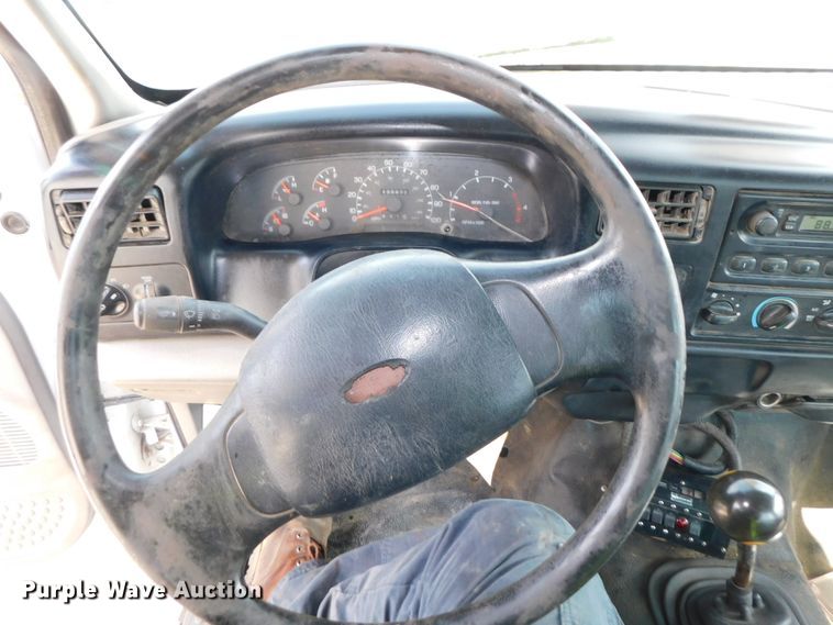 image for item DK8571 2000 Ford F750 Super Duty  bucket truck