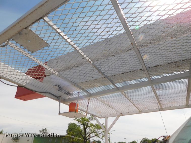 image for item DK8571 2000 Ford F750 Super Duty  bucket truck