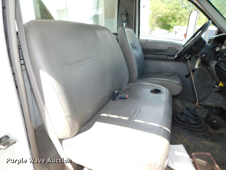 image for item DK8571 2000 Ford F750 Super Duty  bucket truck