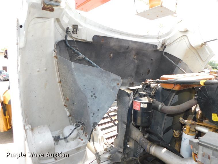 image for item DK8571 2000 Ford F750 Super Duty  bucket truck