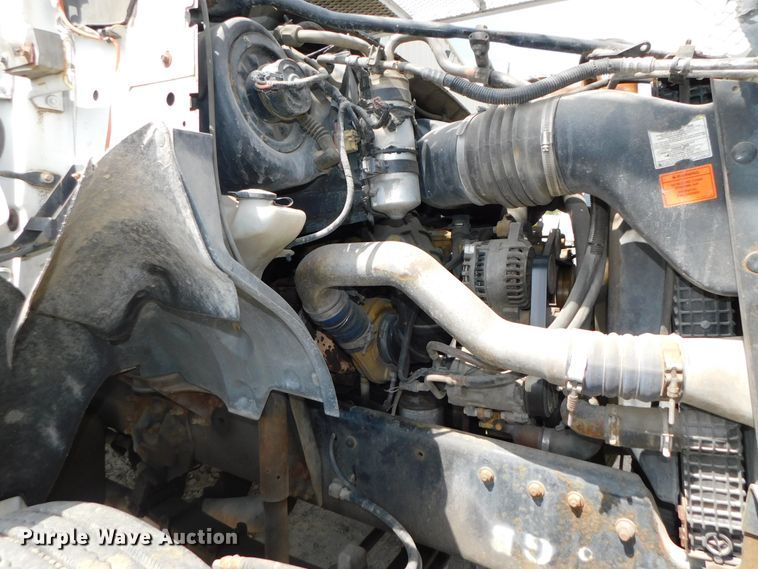 image for item DK8571 2000 Ford F750 Super Duty  bucket truck