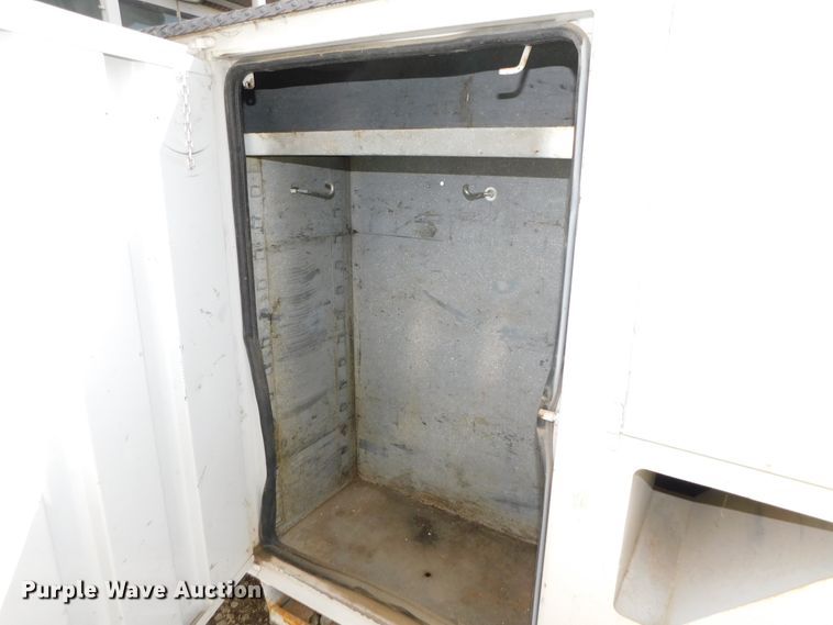 image for item DK8571 2000 Ford F750 Super Duty  bucket truck