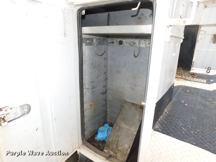 image for item DK8571 2000 Ford F750 Super Duty  bucket truck