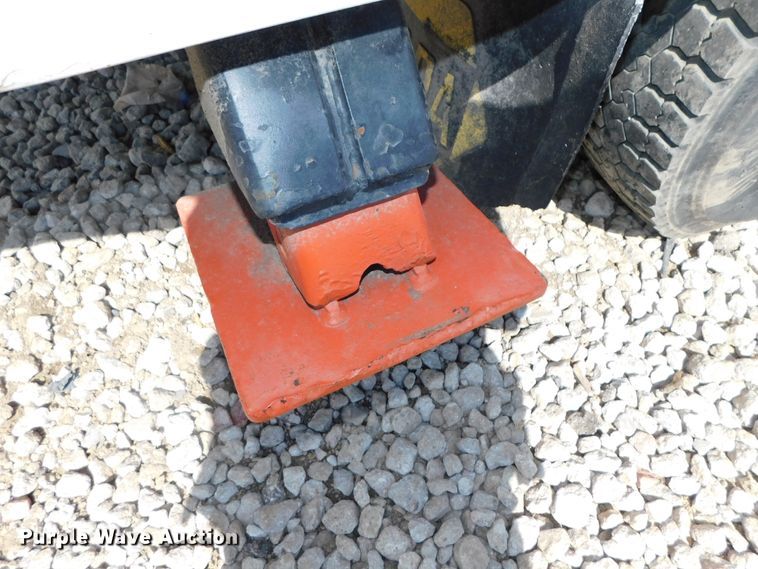 image for item DK8571 2000 Ford F750 Super Duty  bucket truck