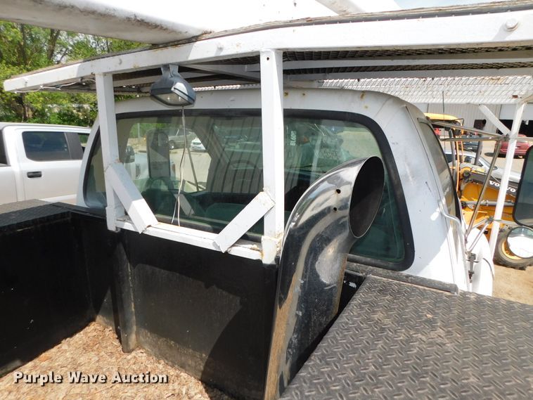 image for item DK8571 2000 Ford F750 Super Duty  bucket truck