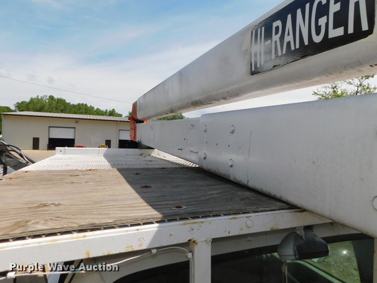 image for item DK8571 2000 Ford F750 Super Duty  bucket truck