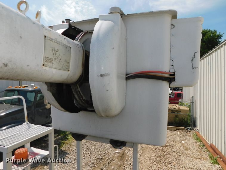 image for item DK8571 2000 Ford F750 Super Duty  bucket truck