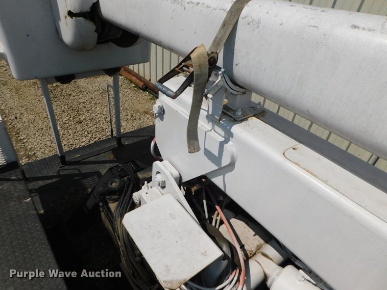 image for item DK8571 2000 Ford F750 Super Duty  bucket truck