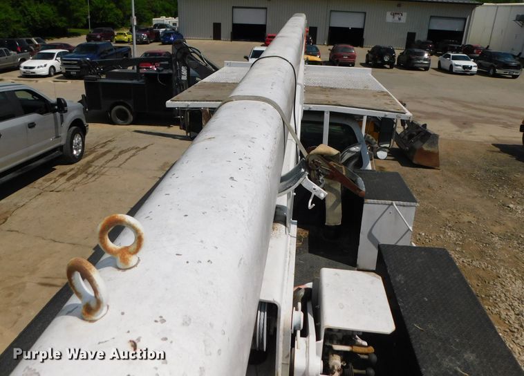 image for item DK8571 2000 Ford F750 Super Duty  bucket truck