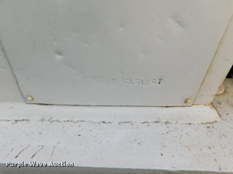 image for item DK8571 2000 Ford F750 Super Duty  bucket truck