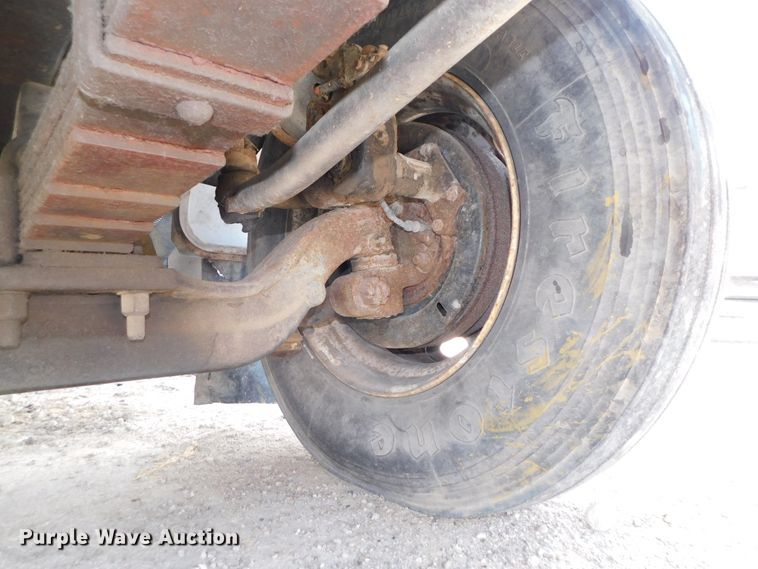 image for item DK8571 2000 Ford F750 Super Duty  bucket truck