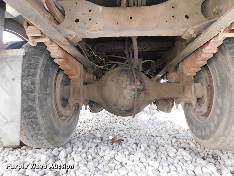 image for item DK8571 2000 Ford F750 Super Duty  bucket truck