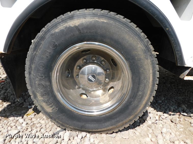 image for item DK8571 2000 Ford F750 Super Duty  bucket truck