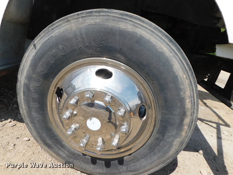 image for item DK8571 2000 Ford F750 Super Duty  bucket truck