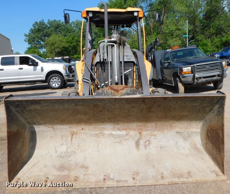 image for item DK8572 2015 Volvo BL60B  backhoe