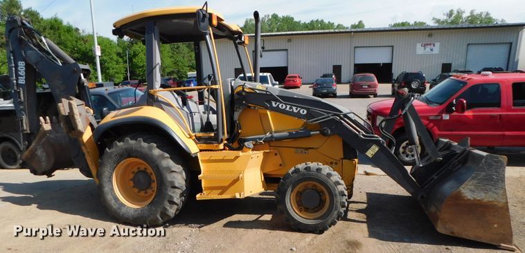 image for item DK8572 2015 Volvo BL60B  backhoe