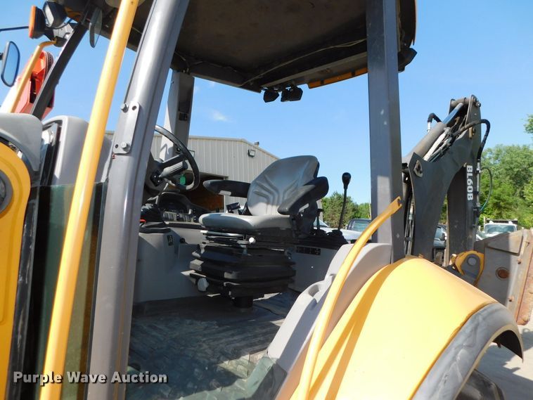 image for item DK8572 2015 Volvo BL60B  backhoe