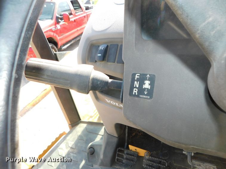 image for item DK8572 2015 Volvo BL60B  backhoe