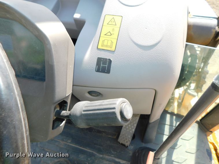 image for item DK8572 2015 Volvo BL60B  backhoe