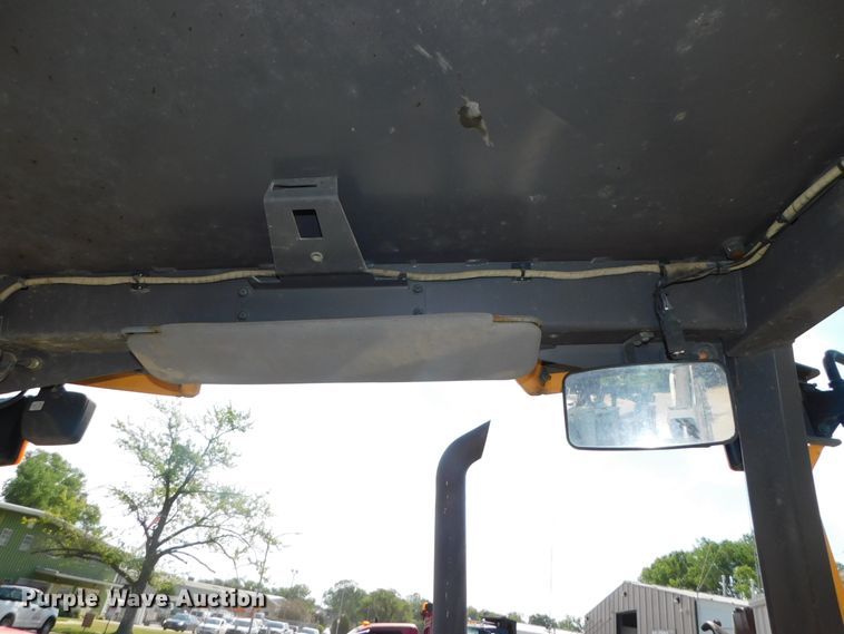 image for item DK8572 2015 Volvo BL60B  backhoe