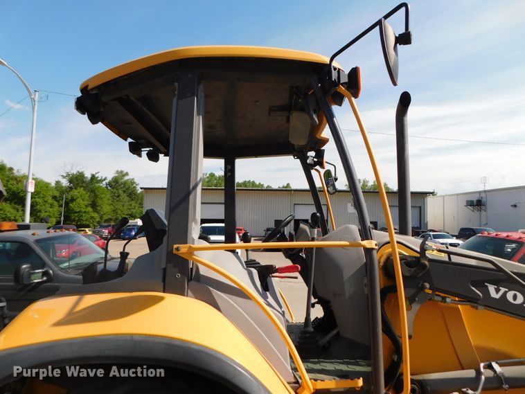 image for item DK8572 2015 Volvo BL60B  backhoe