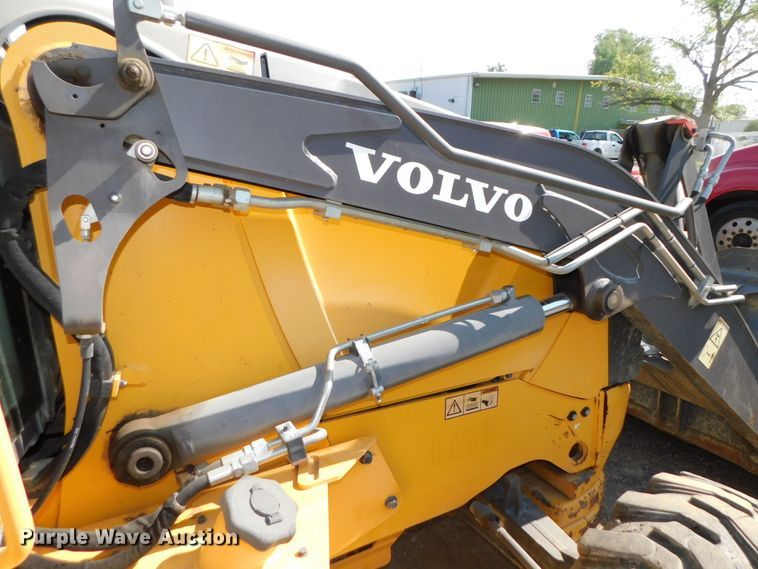 image for item DK8572 2015 Volvo BL60B  backhoe