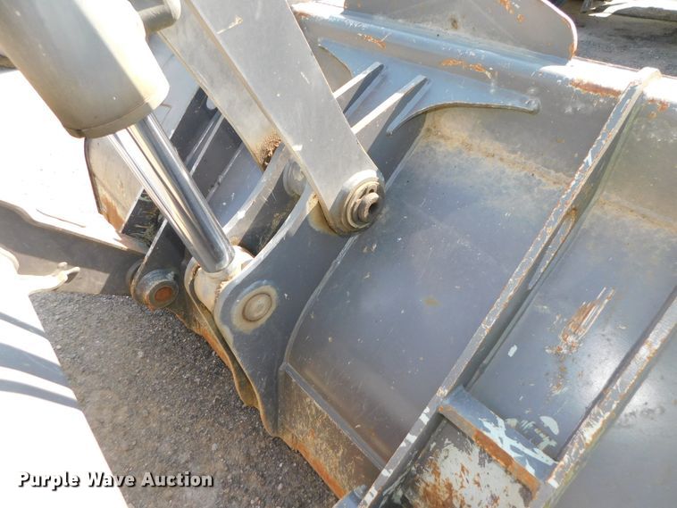 image for item DK8572 2015 Volvo BL60B  backhoe