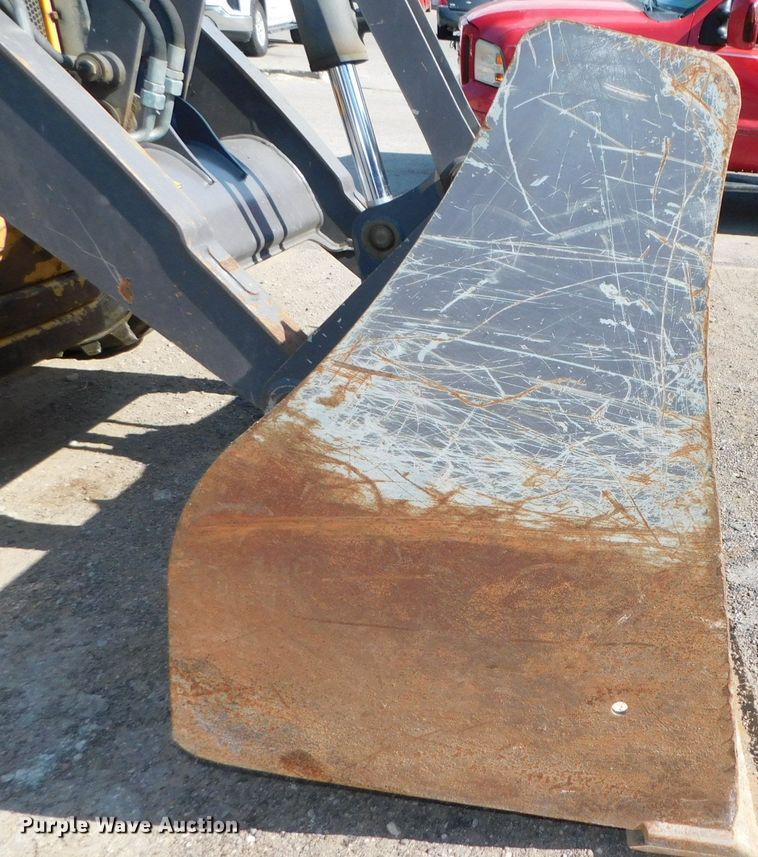 image for item DK8572 2015 Volvo BL60B  backhoe