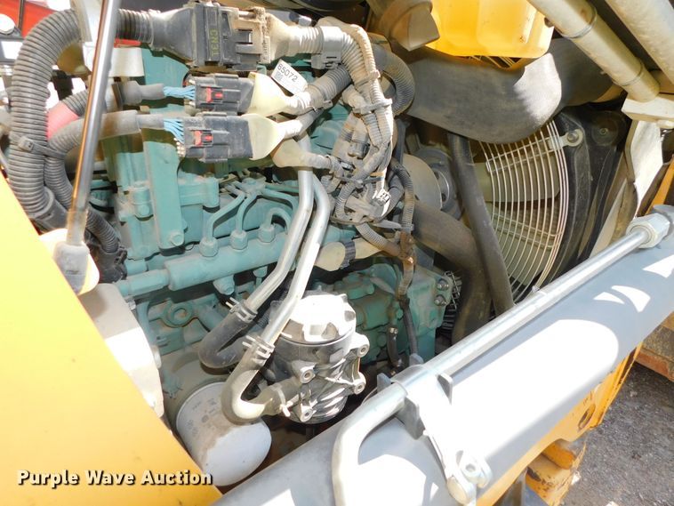 image for item DK8572 2015 Volvo BL60B  backhoe