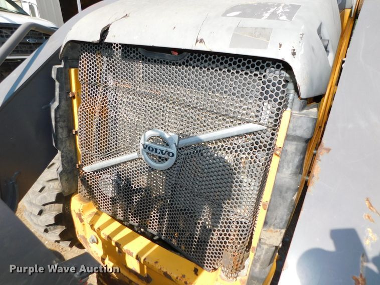 image for item DK8572 2015 Volvo BL60B  backhoe